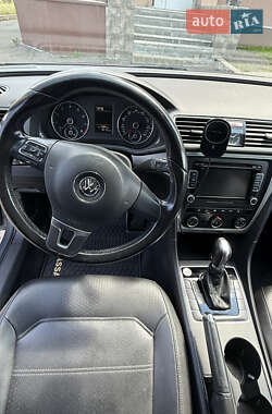 Седан Volkswagen Passat 2015 в 