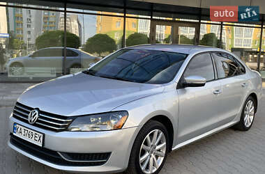 Седан Volkswagen Passat 2012 в Киеве