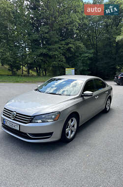 Седан Volkswagen Passat 2013 в Львове
