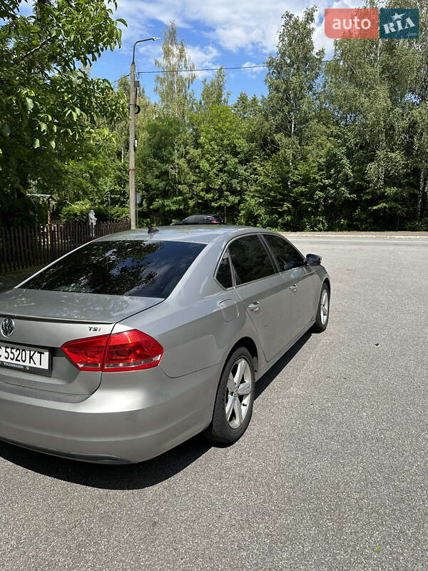 Седан Volkswagen Passat 2013 в Львове