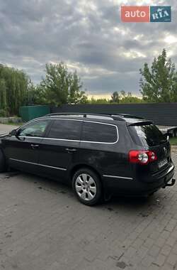 Універсал Volkswagen Passat 2010 в 