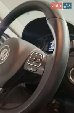 Універсал Volkswagen Passat 2013 в 