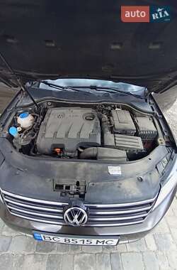 Универсал Volkswagen Passat 2012 в Яворове