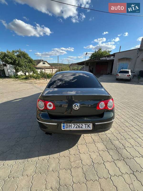 Седан Volkswagen Passat 2006 в Одессе