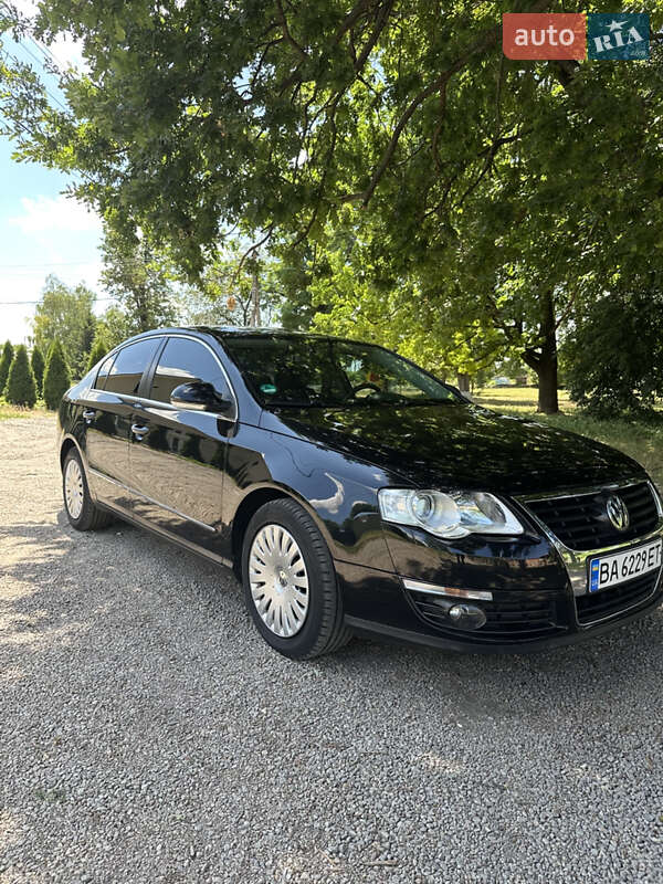 Седан Volkswagen Passat 2006 в Кропивницькому