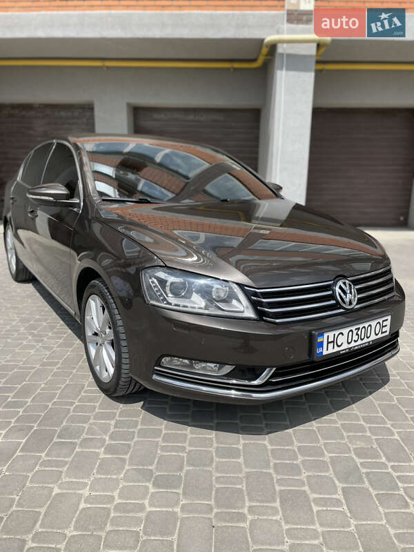 Седан Volkswagen Passat 2012 в 