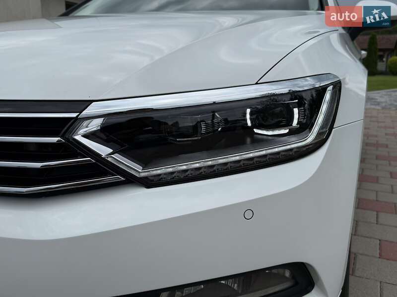 Седан Volkswagen Passat 2015 в Иршаве