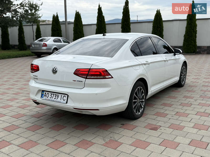 Седан Volkswagen Passat 2015 в Иршаве