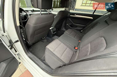 Седан Volkswagen Passat 2015 в Иршаве
