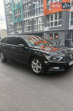 Универсал Volkswagen Passat 2015 в Чернигове