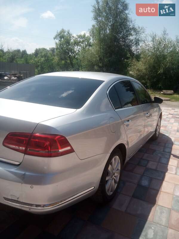 Седан Volkswagen Passat 2013 в Хмельницькому