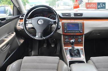 Седан Volkswagen Passat 2005 в 