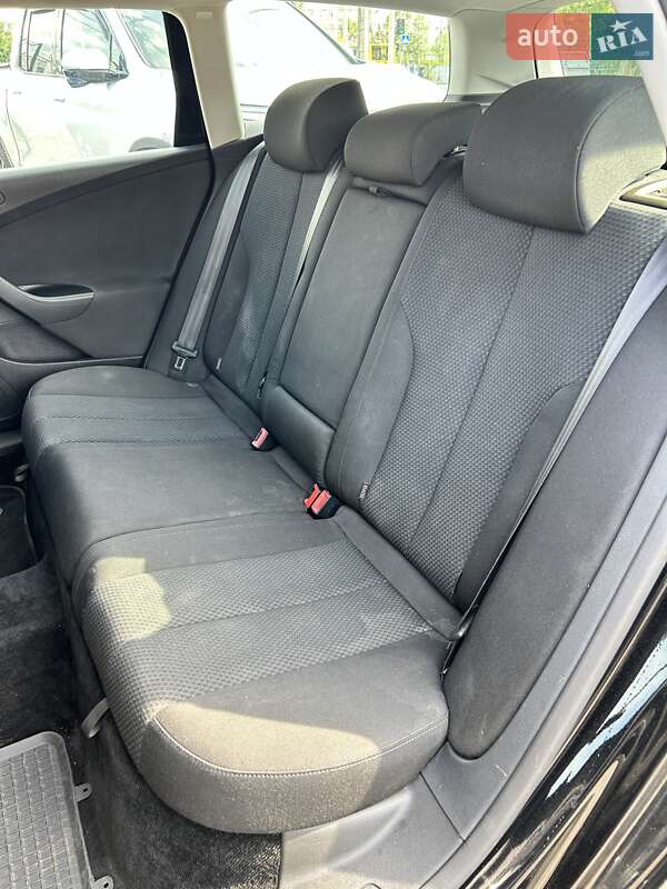 Универсал Volkswagen Passat 2010 в Сумах