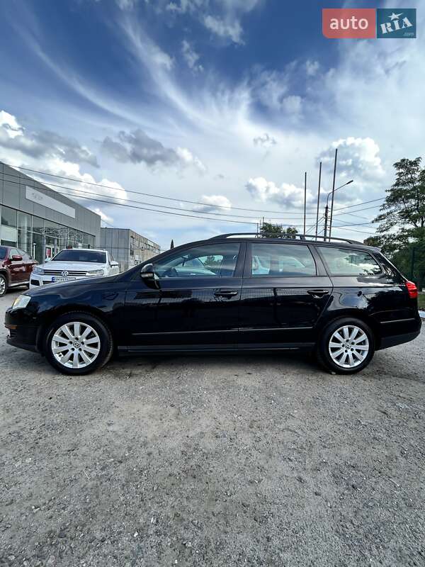 Универсал Volkswagen Passat 2010 в Сумах