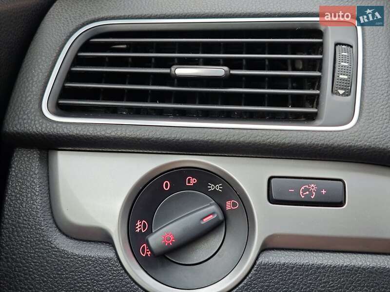 Седан Volkswagen Passat 2012 в Сторожинце