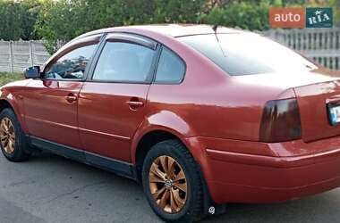 Седан Volkswagen Passat 1998 в 