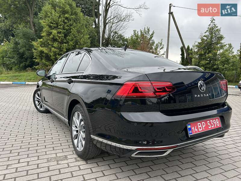 Седан Volkswagen Passat 2020 в Львове