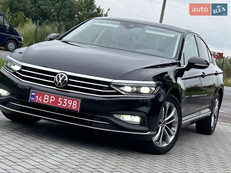 Седан Volkswagen Passat 2020 в Львове