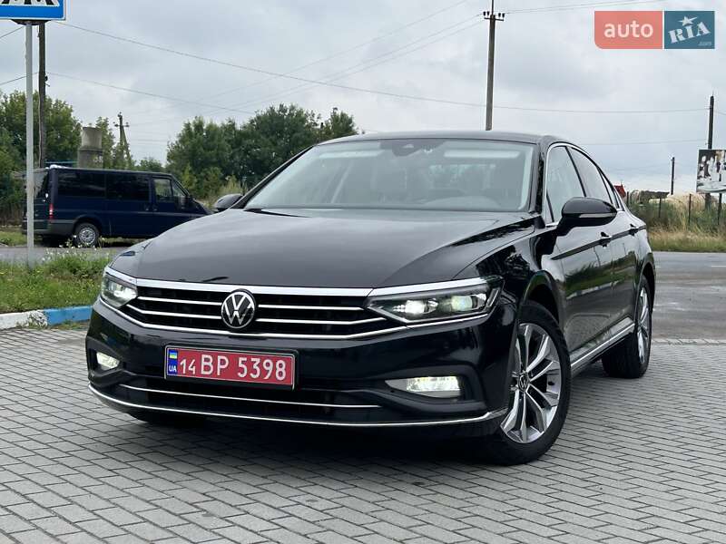 Седан Volkswagen Passat 2020 в Львове