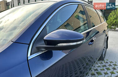 Универсал Volkswagen Passat 2011 в 