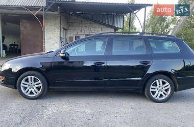 Универсал Volkswagen Passat 2008 в Ровно