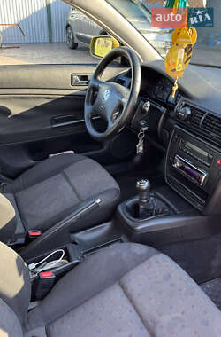 Универсал Volkswagen Passat 2000 в 