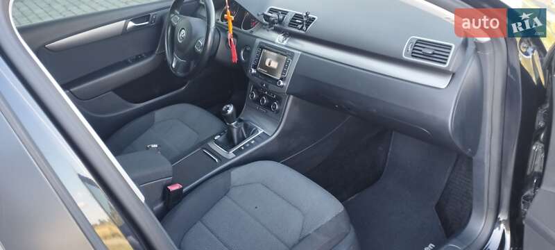 Универсал Volkswagen Passat 2011 в Виноградове