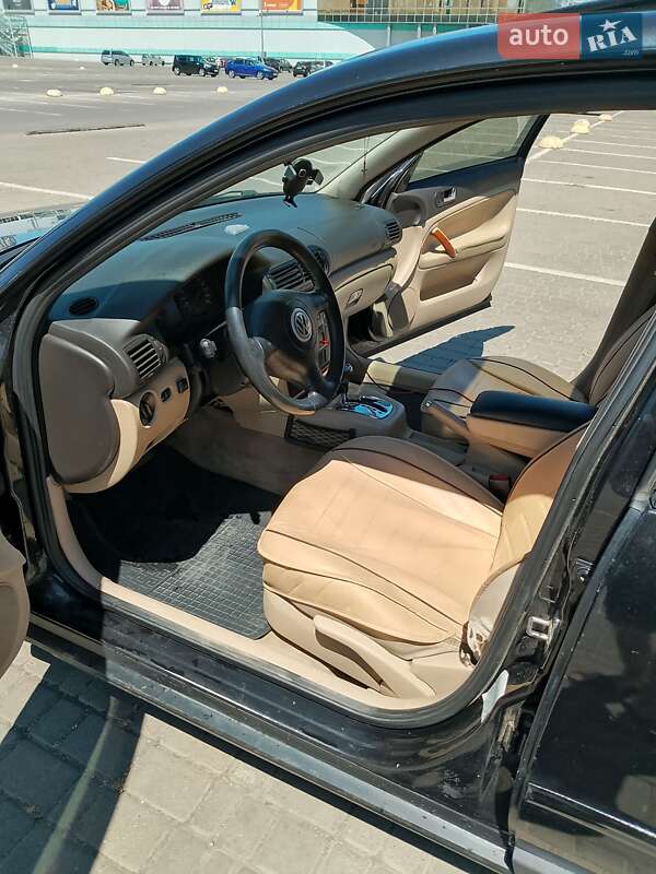 Седан Volkswagen Passat 1997 в Одессе