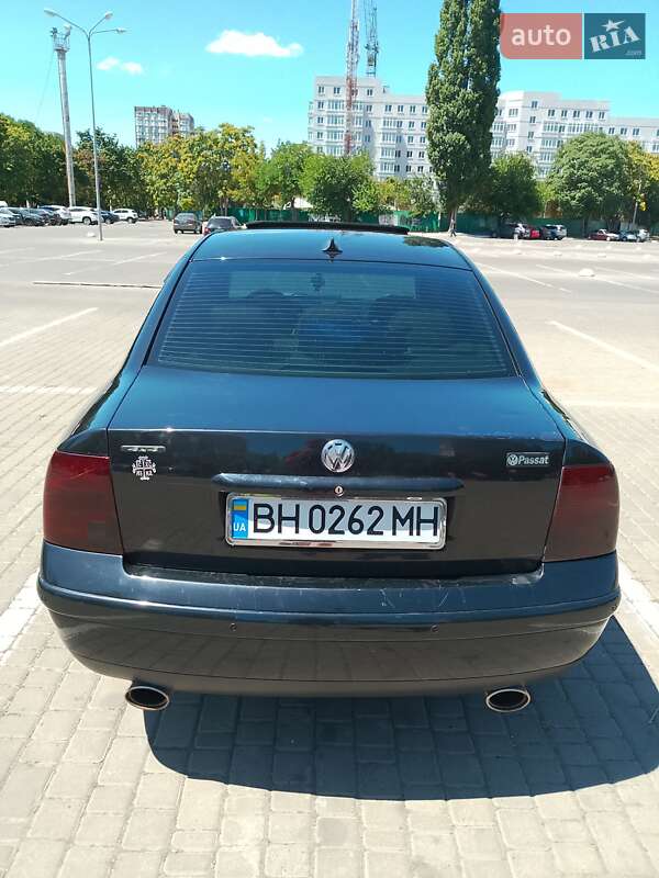 Седан Volkswagen Passat 1997 в Одессе
