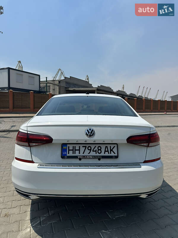 Седан Volkswagen Passat 2021 в Ізмаїлі