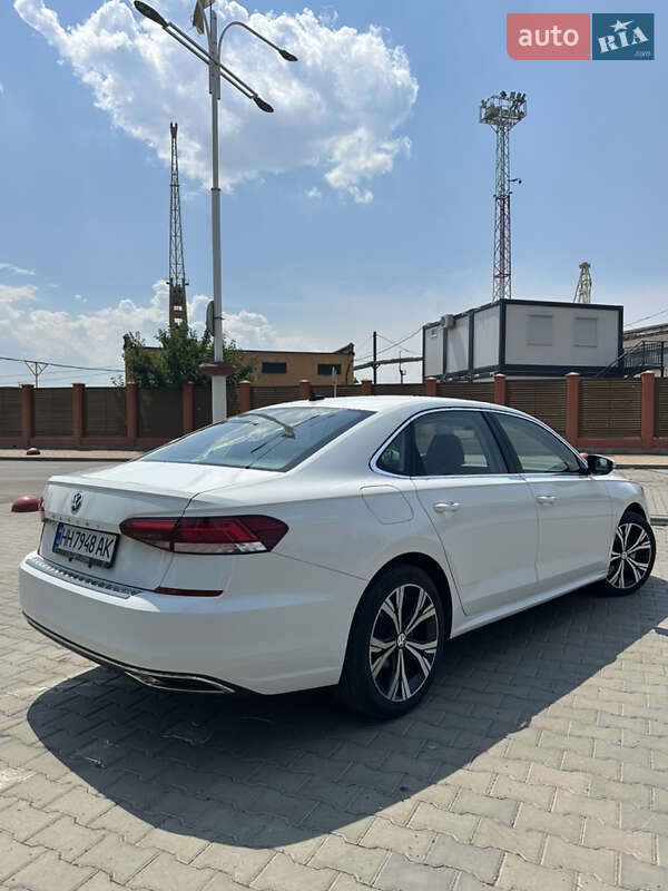 Седан Volkswagen Passat 2021 в Ізмаїлі