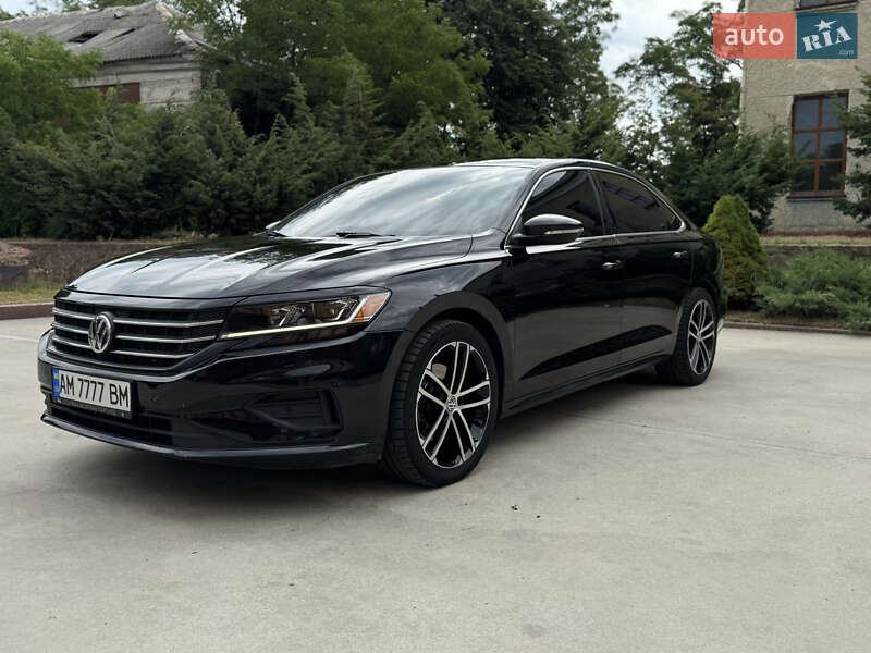 Седан Volkswagen Passat 2020 в Коростене