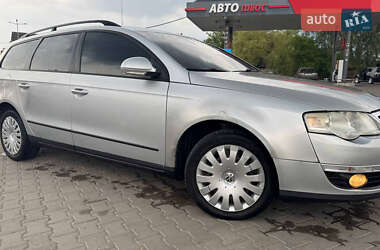 Универсал Volkswagen Passat 2006 в Коломые