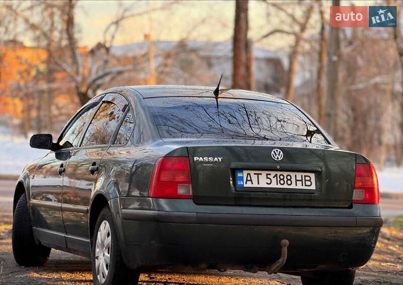 Седан Volkswagen Passat 1996 в Калуше