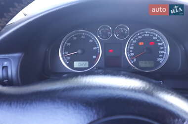 Седан Volkswagen Passat 2001 в Луцьку