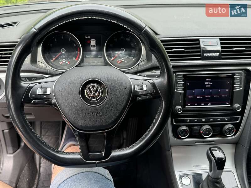 Седан Volkswagen Passat 2018 в Киеве
