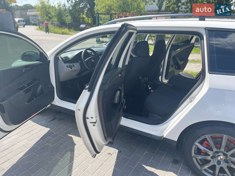 Універсал Volkswagen Passat 2009 в Луцьку