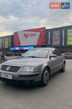 Седан Volkswagen Passat 2001 в Ивано-Франковске