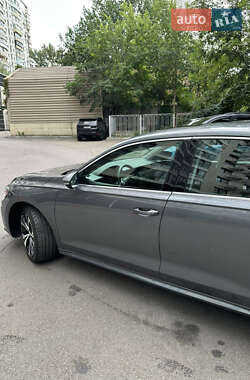 Седан Volkswagen Passat 2021 в 