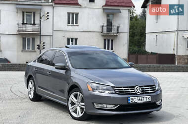 Седан Volkswagen Passat 2013 в Львові