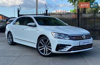 Седан Volkswagen Passat 2017 в Києві
