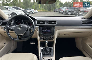 Седан Volkswagen Passat 2017 в 