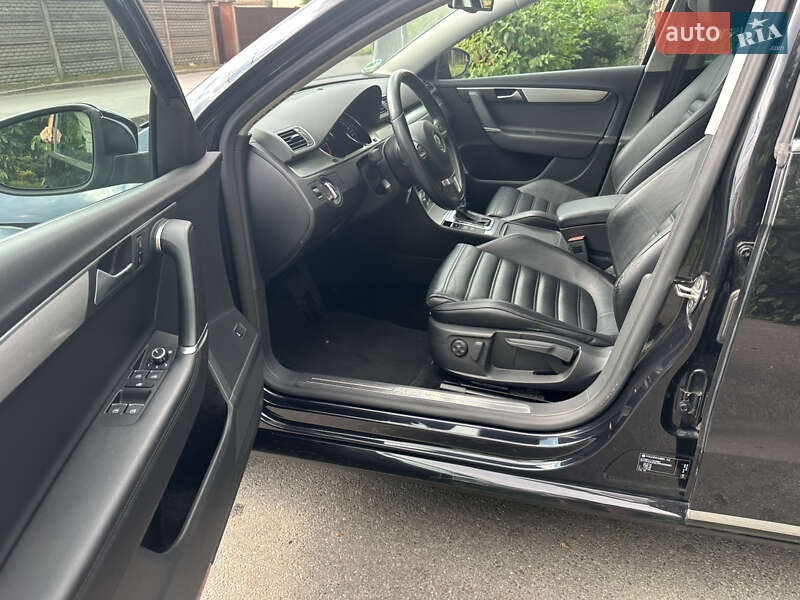 Универсал Volkswagen Passat 2014 в Киеве
