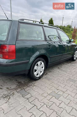 Універсал Volkswagen Passat 1999 в Новояворівську