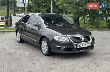Седан Volkswagen Passat 2005 в Львове