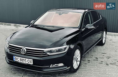 Седан Volkswagen Passat 2016 в Львове