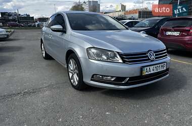 Седан Volkswagen Passat 2012 в 