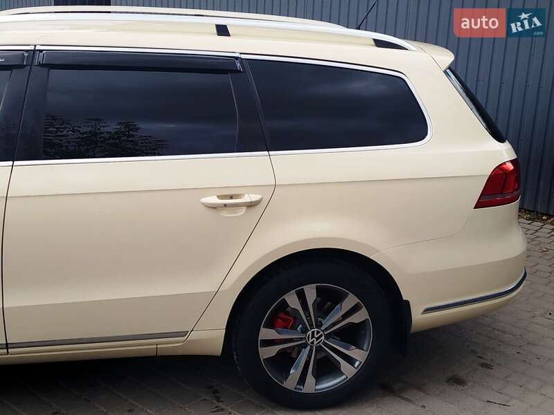Универсал Volkswagen Passat 2013 в Умани