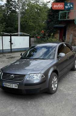 Седан Volkswagen Passat 2004 в Виннице