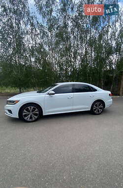 Седан Volkswagen Passat 2021 в Кривому Розі